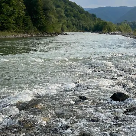 אכסניה Yaremchuk Tyudov